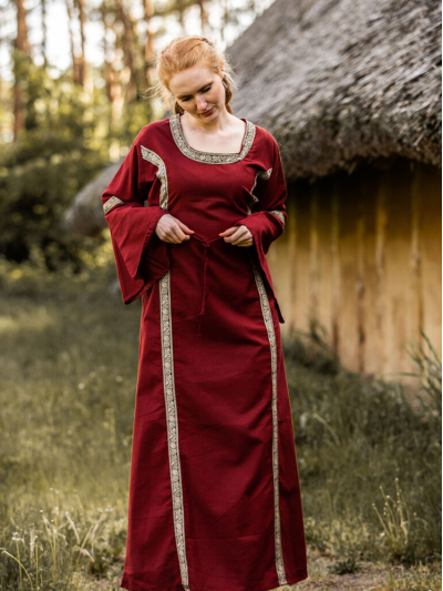 Trollfelsen Mittelalter Winkingerkleid Leo Carbone Sophie rot13